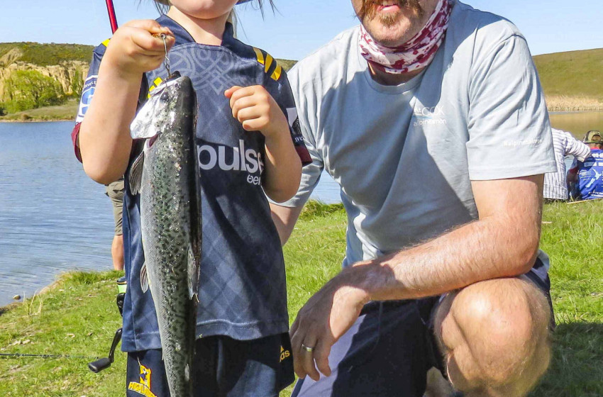 2022 Twizel Kids Salmon Fishing Day