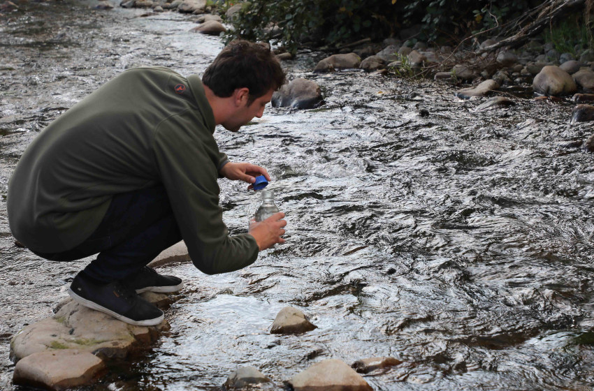 Meet the future - what water samples can tell us about trout and salmon