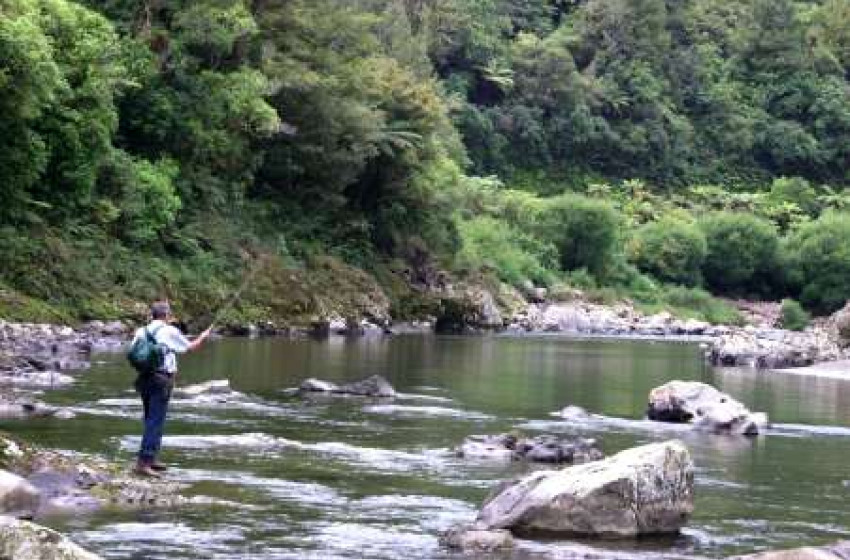 Waioeka River access notice