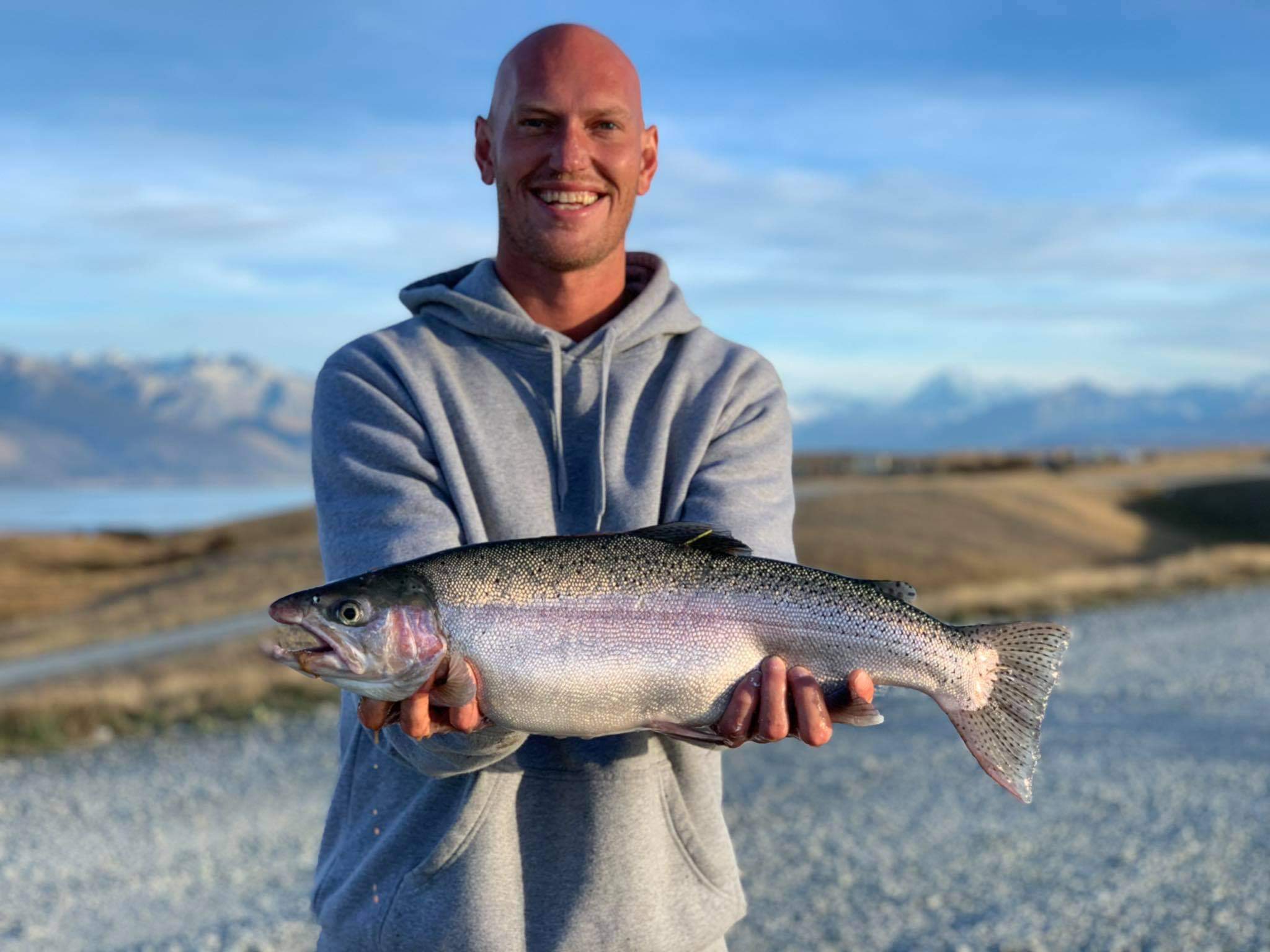 WFR2022.48 Elliot Gilchrist caught this tagged rainbow trout that doubled its weight in just 7 months in the Tekapo Canal