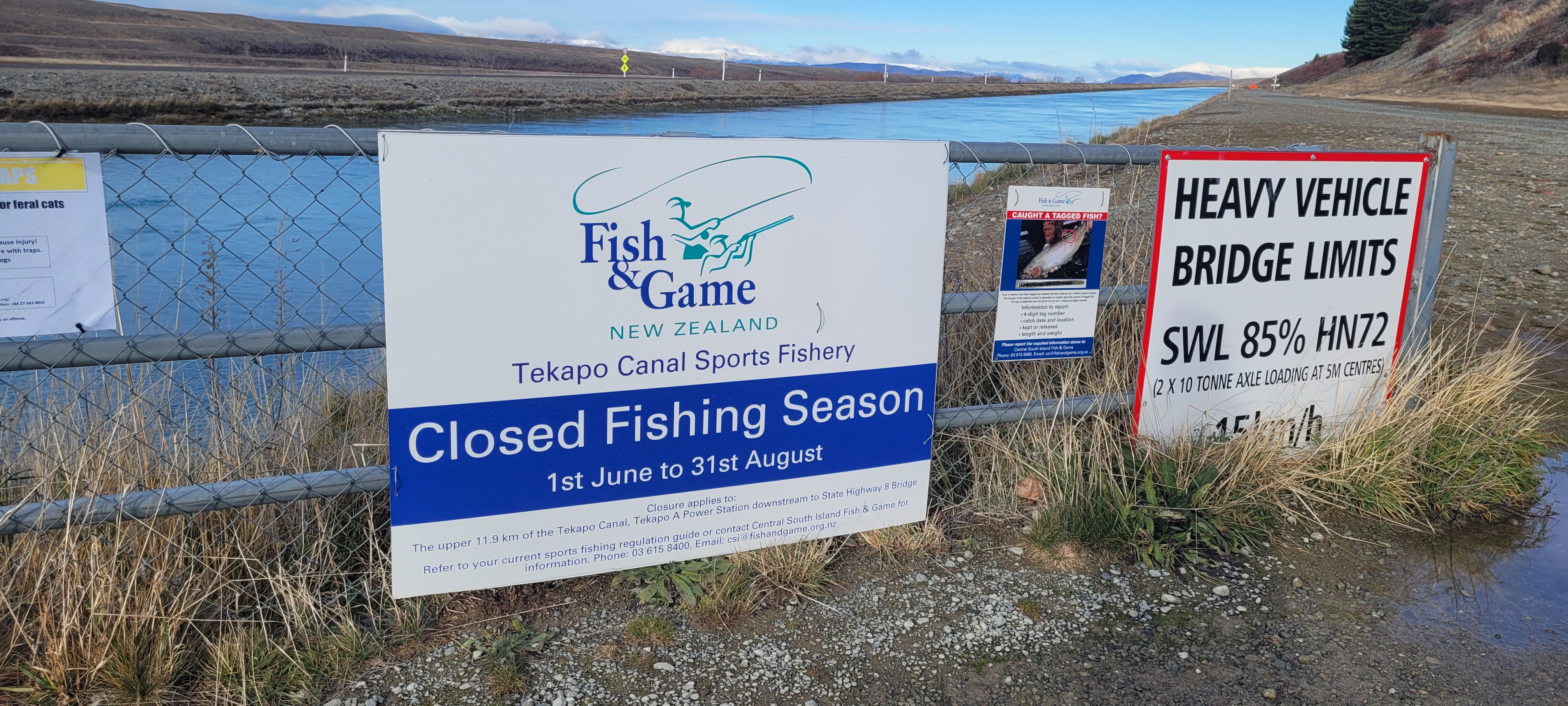 WFRcsi4 closure signage in place at the upper Tekapo Canal