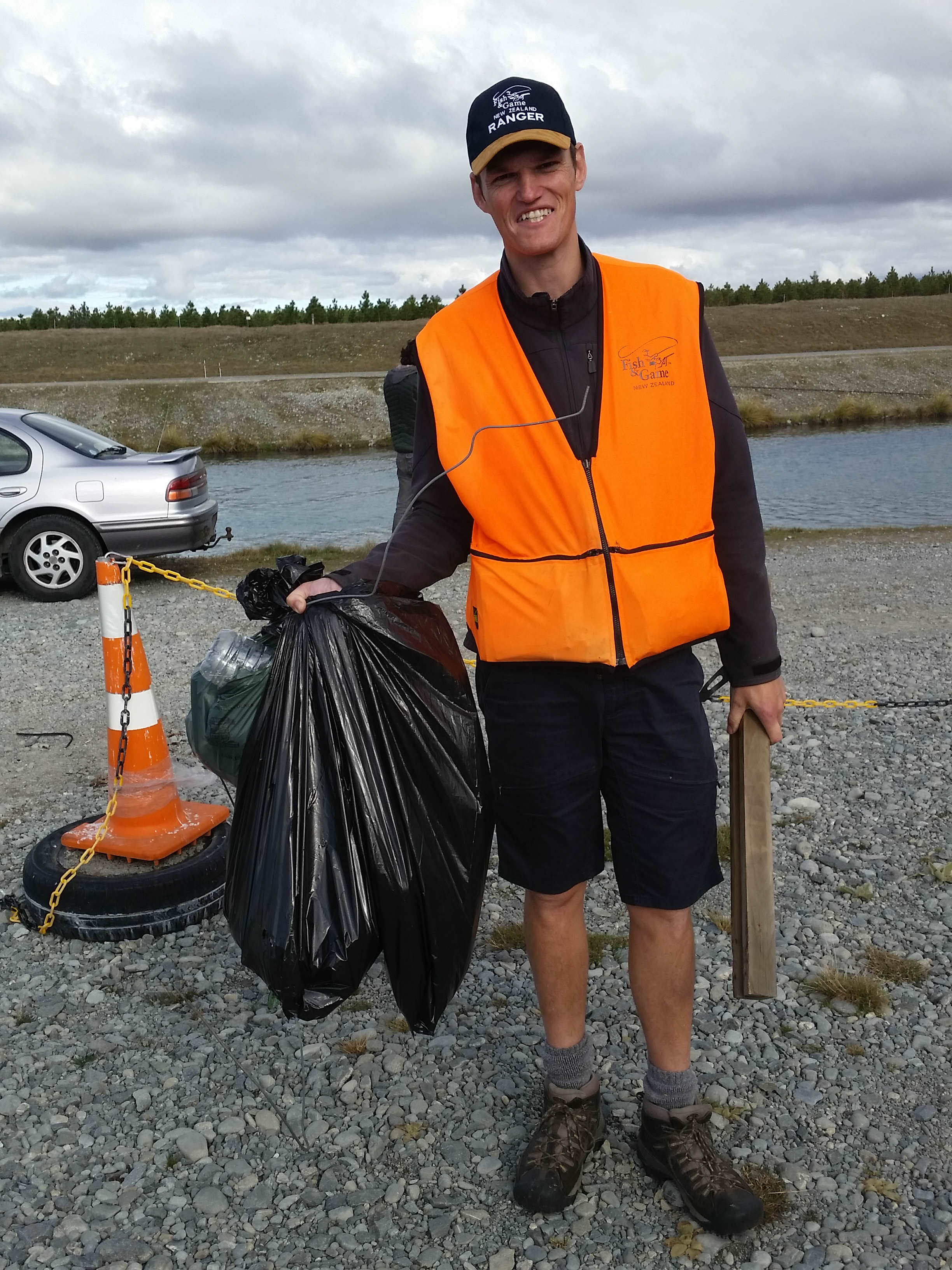 WFR1920.15 Fish Game Officer Hamish Stevens at the 2018 canal cleanup